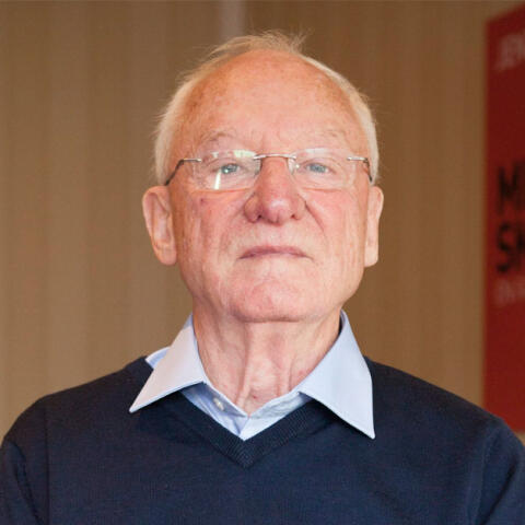 El padre del asesino de Noruega: 'Es posible que la culpa sea mía' El padre del asesino de Noruega: 'Es posible que la culpa sea mía'