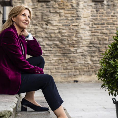 Eva García Sáenz de Urturi cierra su saga 'Trilogía de la Ciudad Blanca' Eva García Sáenz de Urturi cierra su saga 'Trilogía de la Ciudad Blanca'