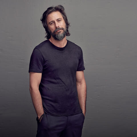 Hugo Silva: 'Solo escribo tuits graciosos. Hay que desconcertar al algoritmo con humor' Hugo Silva: 'Solo escribo tuits graciosos. Hay que desconcertar al algoritmo con humor'