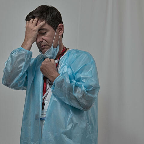 Salvador Casado, médico de familia: 'Yo no soy Superman. Nadie puede pilotar tres aviones a la vez' Salvador Casado, médico de familia: 'Yo no soy Superman. Nadie puede pilotar tres aviones a la vez'